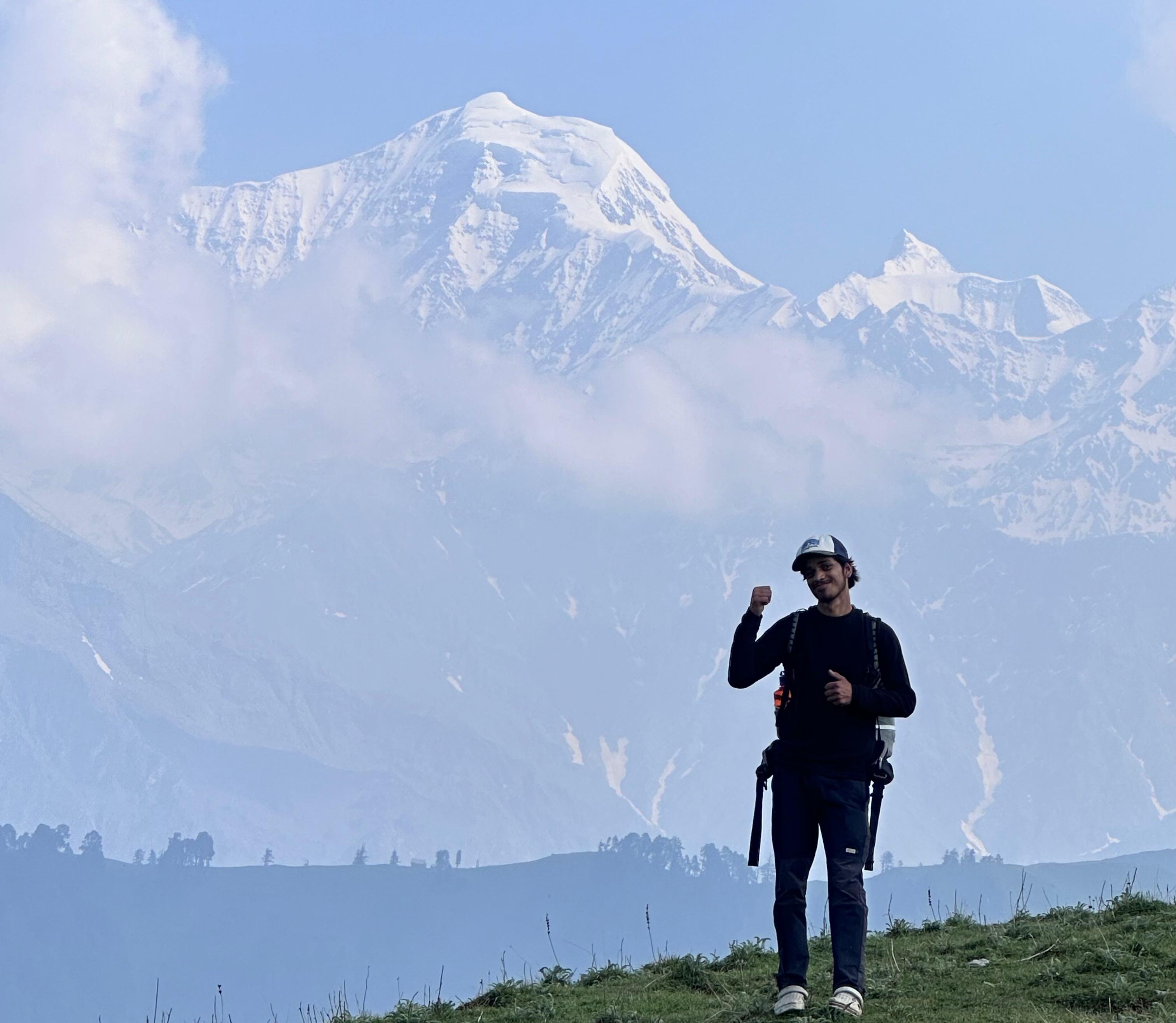 Himalayan trekking at Dodital
